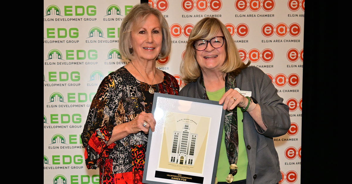 Karen Fox receives “Volunteer Extraordinaire” Elgin Image Award