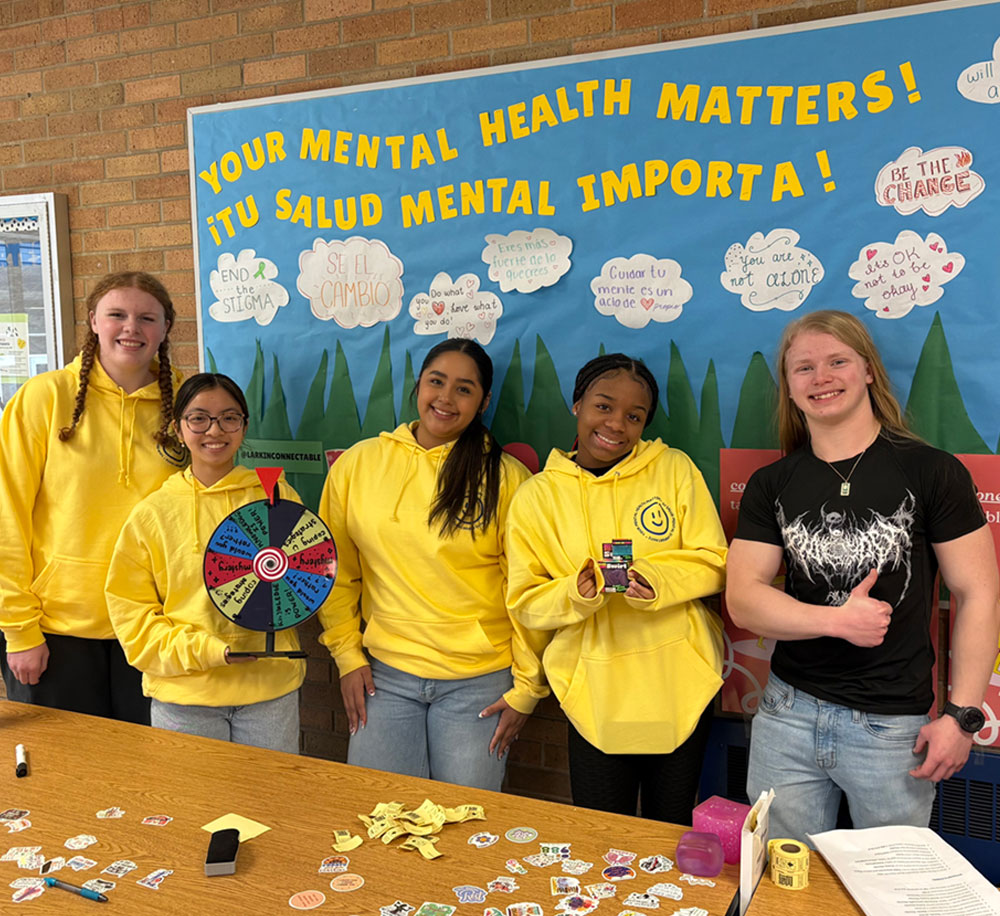 alignment enn mental health students with display